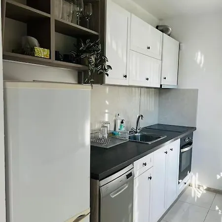 Classic Modern Apartment With Parking Place Sofia Exterior photo