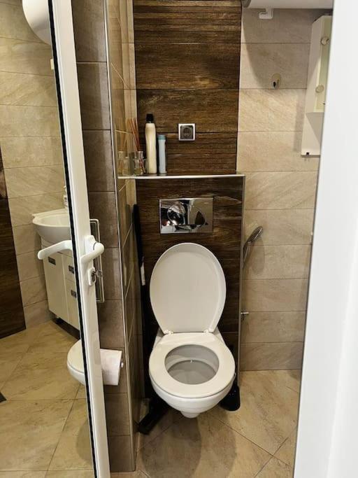 Classic Modern With Parking Place Apartament *